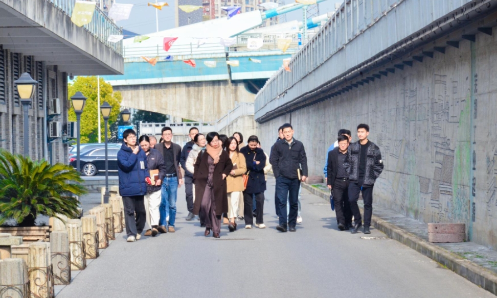 “走進園區，共享未來”鏡湖區高層次人才服務企業雙向促進對接交流活動在園舉辦