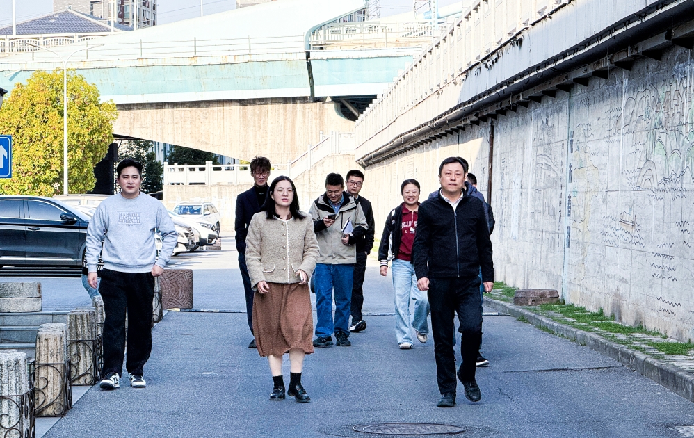 鏡湖區委常委、副區長高偉來園調研指導工作